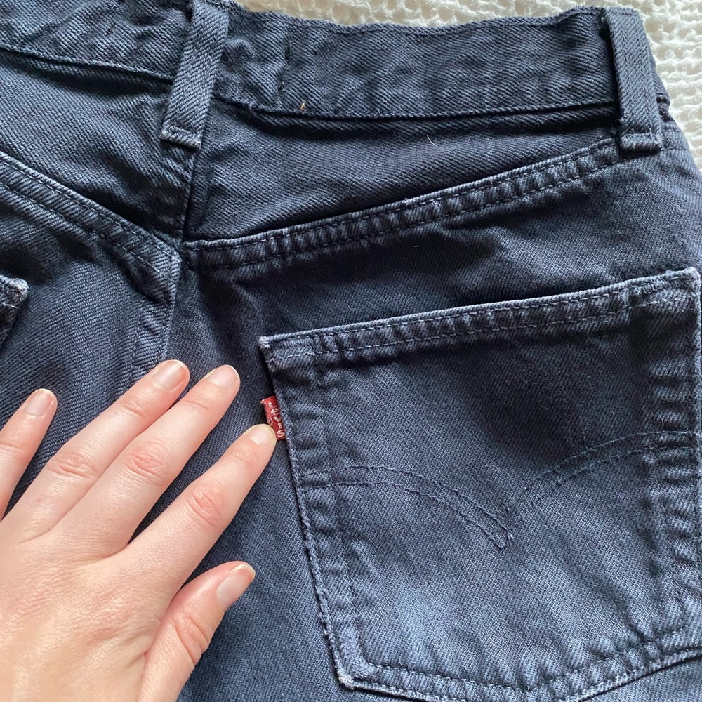 Reformation Levi’s Shorts - Picture 7 of 7